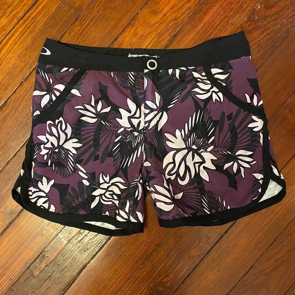 Oakley Shorts Purple Size 4